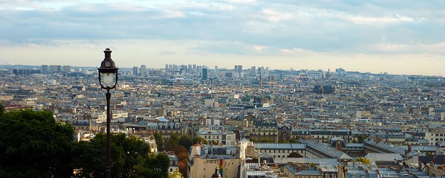 巴黎：法文口译员和笔译员